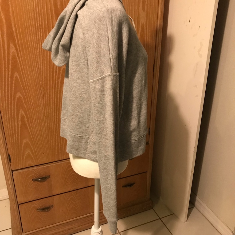 The lounge Life - NWT Jr Cropped Lace-Up Hoodie - Picture 4 of 6